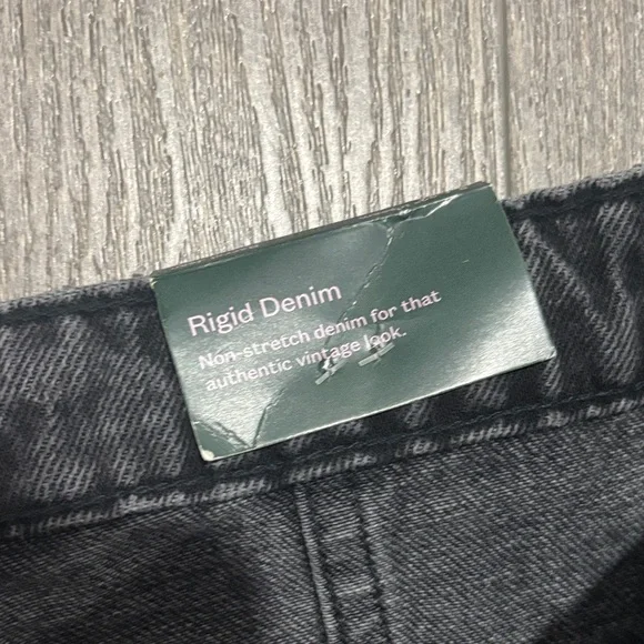 Women’s Black mid rise barrel Jeans - Picture 3 of 5
